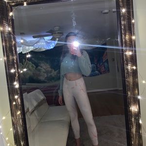 Fabletics baby pink leggings